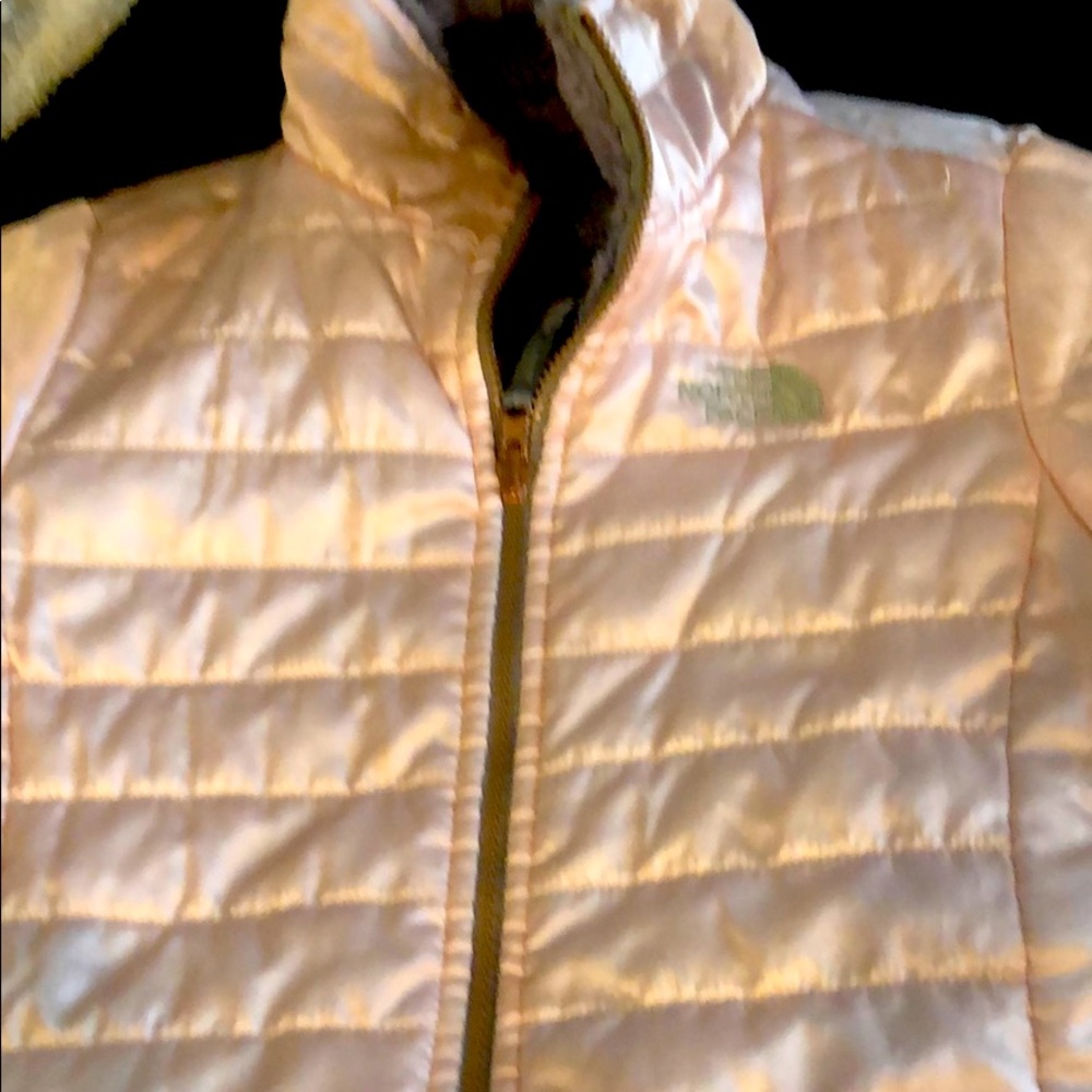 Girls North face winter jacket.  Reversible.